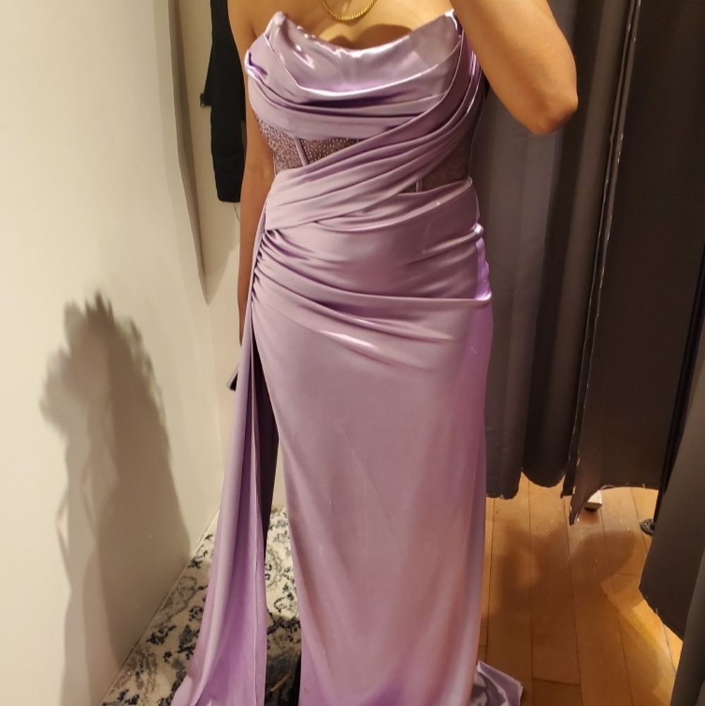 Prom dress. Worn once. No use for it in the future.